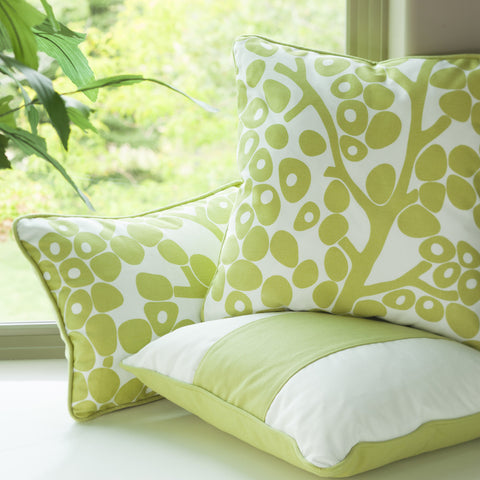 Oilo Modern Berries Pillow